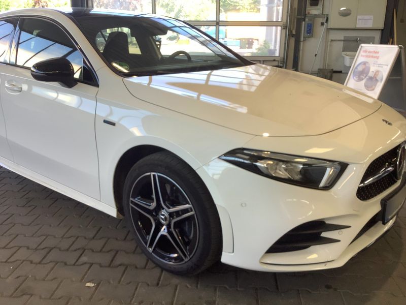 Mercedes-Benz A-Klasse A 250e AMG Line 2020 – снимка 12