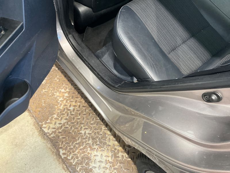 Toyota Auris 1.8 Hybrid Executive 2013 – снимка 27