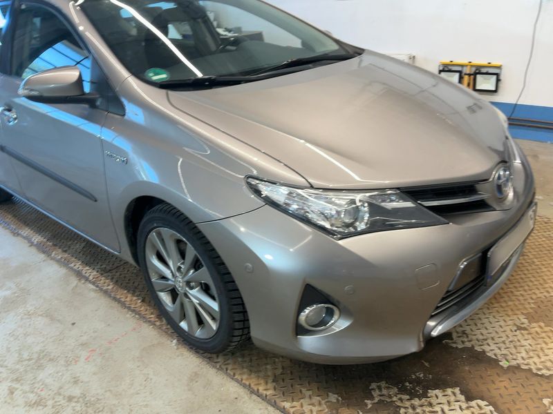 Toyota Auris 1.8 Hybrid Executive 2013 – снимка 12