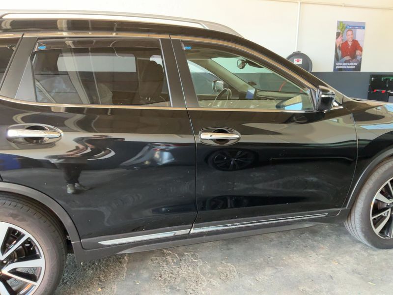 Nissan X-Trail 1.7 dCi Tekna 4x4 — zdjęcie 7