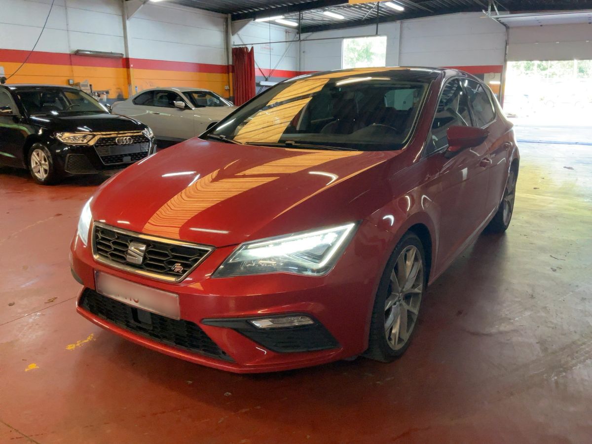 Seat Leon 2020 — photo 1