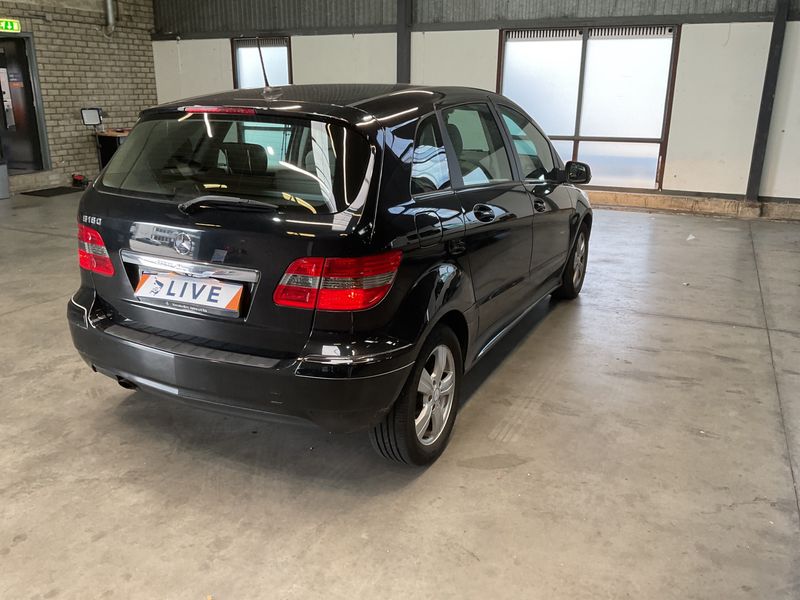 Mercedes-Benz B-Klasse B 180 — zdjęcie 2