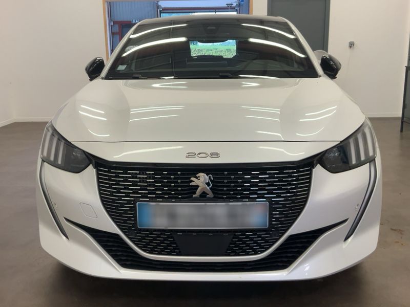 Peugeot 208 1.2 PureTech GT Line — zdjęcie 9