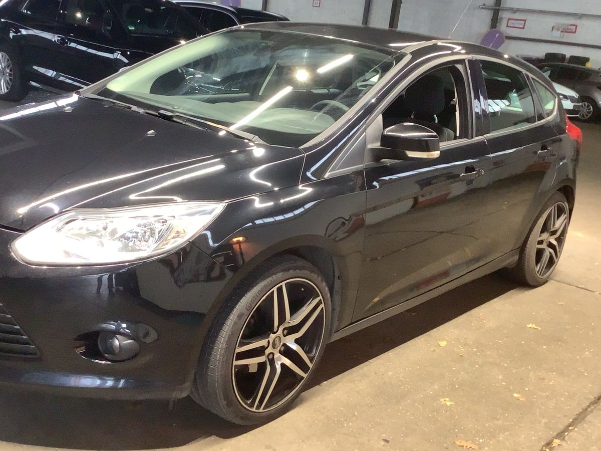 Ford Focus 1.6 Ti-VCT Trend