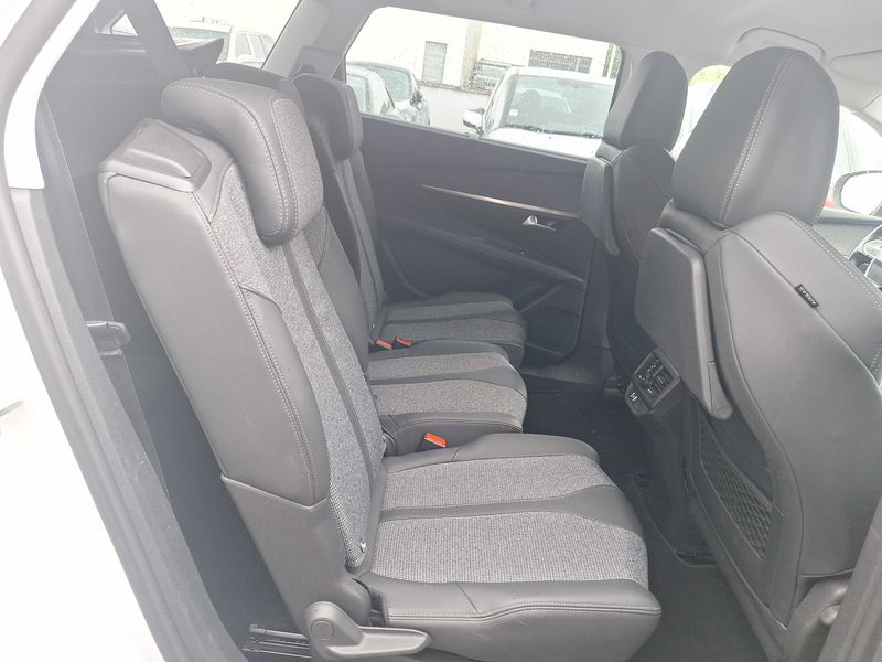 Peugeot 5008 1.2 PureTech Allure — zdjęcie 14