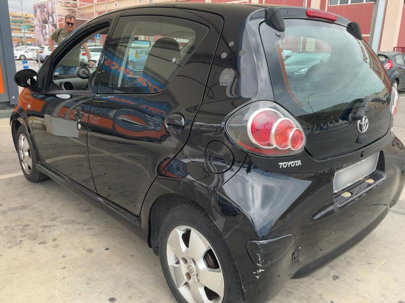 Toyota Aygo 1.0 City — zdjęcie 3