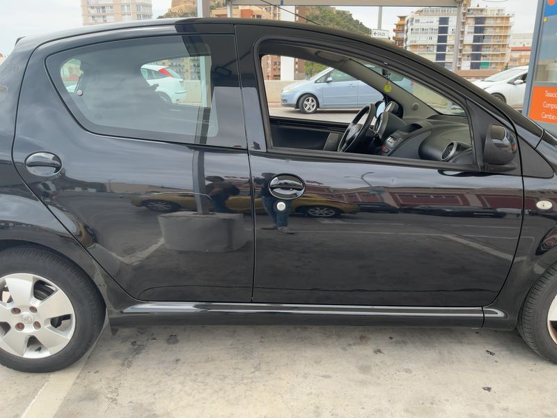 Toyota Aygo 1.0 City — zdjęcie 7