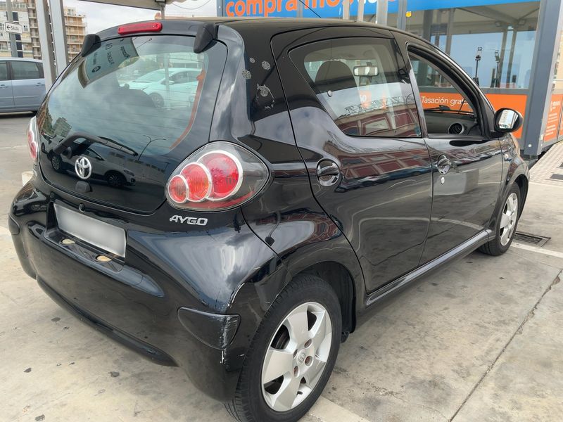 Toyota Aygo 1.0 City — zdjęcie 6