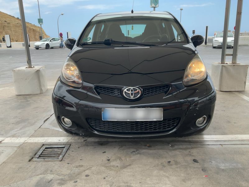 Toyota Aygo 1.0 City — zdjęcie 9