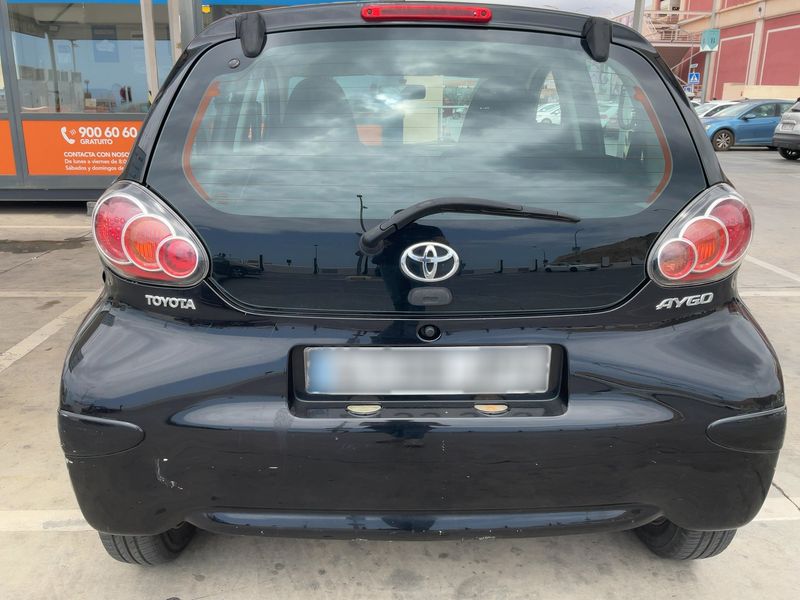 Toyota Aygo 1.0 City — zdjęcie 5
