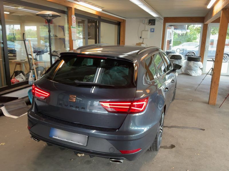 Seat Leon 2.0 TSI Cupra 300 4Drive — zdjęcie 6