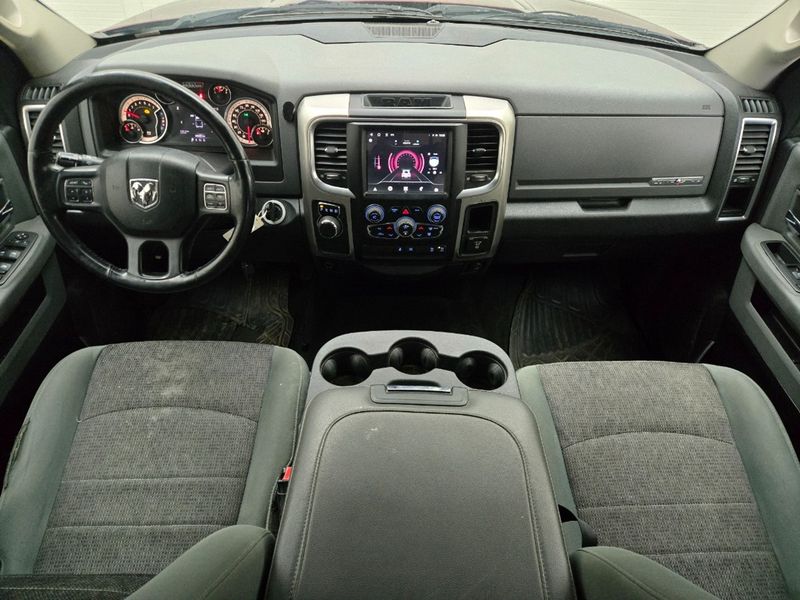 Dodge Ram 1500 5.7 V8 4x4 — zdjęcie 6