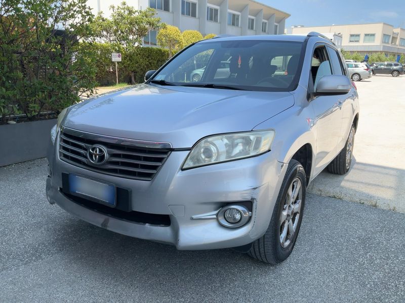 RAV 4 2.2 D-4D Executive
