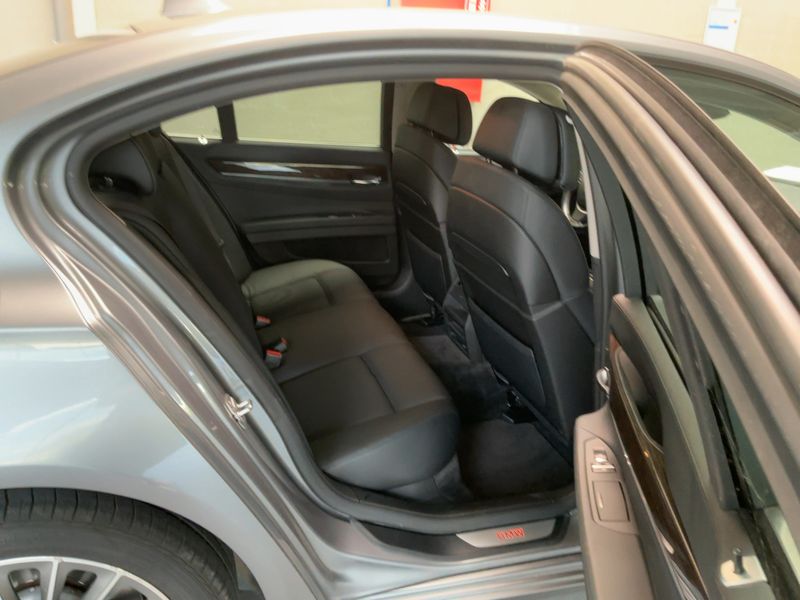 BMW 7er 730d — zdjęcie 14