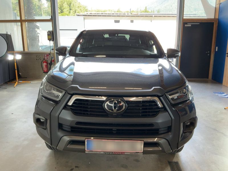 Toyota Hilux 2.8 D-4D Mild-Hybrid Double Cab Invincible 4x4 — zdjęcie 9