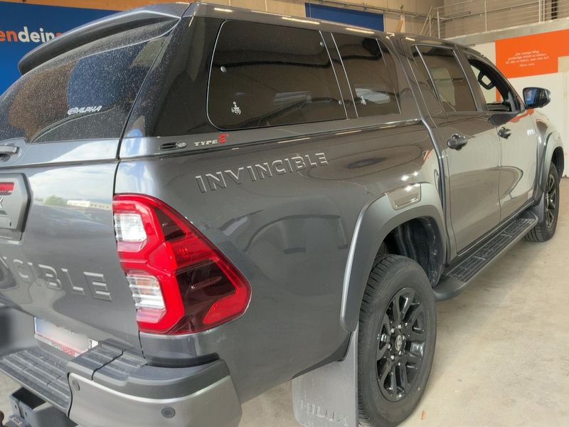 Toyota Hilux 2.8 D-4D Mild-Hybrid Double Cab Invincible 4x4 — zdjęcie 6