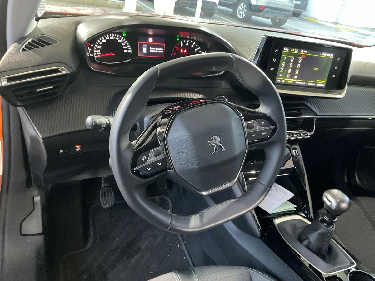 Peugeot 2008 2021 — photo 31