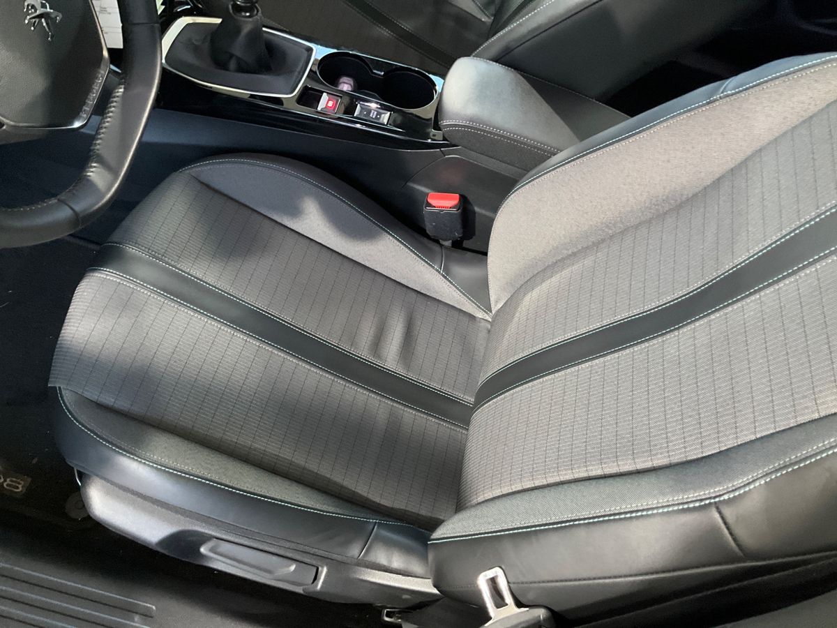 Peugeot 2008 2021 — photo 40