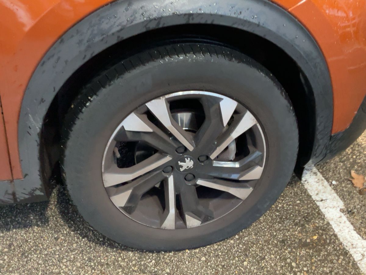 Peugeot 2008 2021 — photo 12