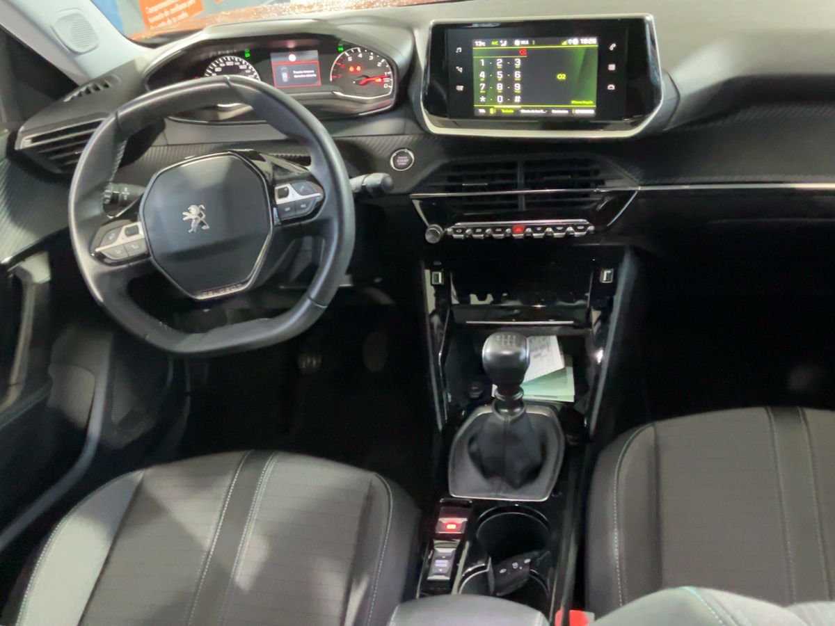 Peugeot 2008 2021 — photo 18