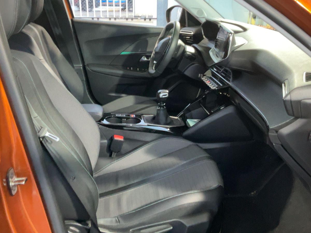Peugeot 2008 2021 — photo 17