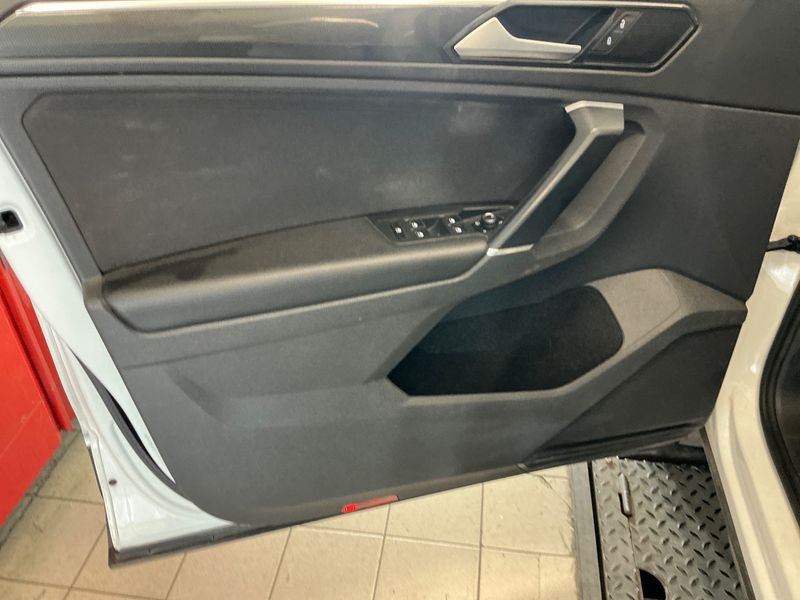 Volkswagen Tiguan 2.0 TDI Highline 4Motion BlueMotion Tech 2016 – снимка 28