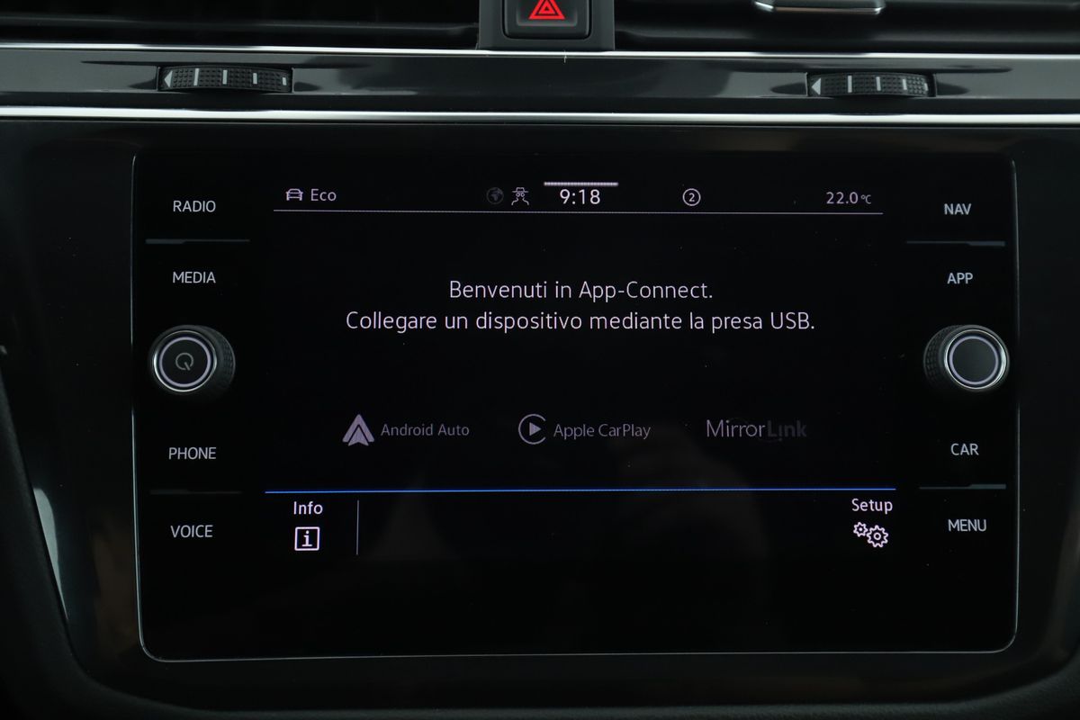 Volkswagen Tiguan 2022 — photo 36