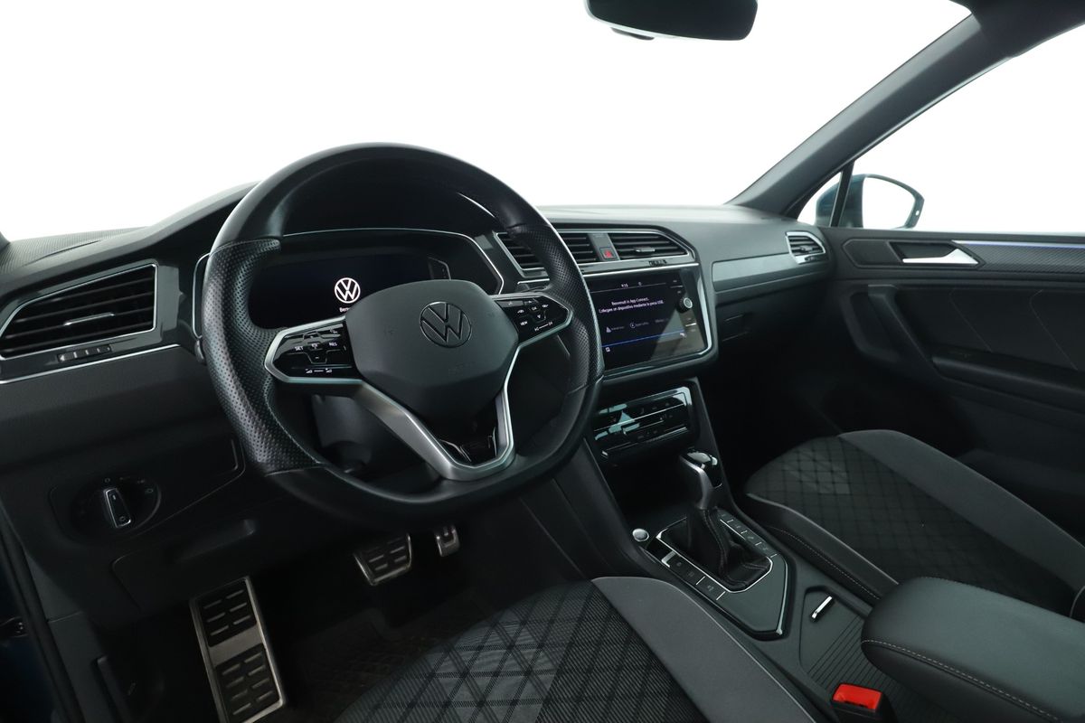Volkswagen Tiguan 2022 — photo 27