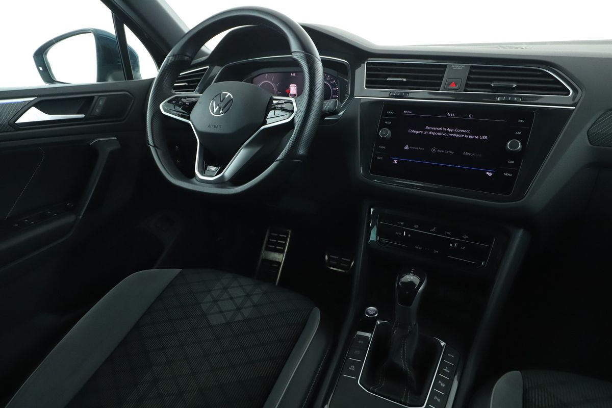 Volkswagen Tiguan 2022 — photo 31
