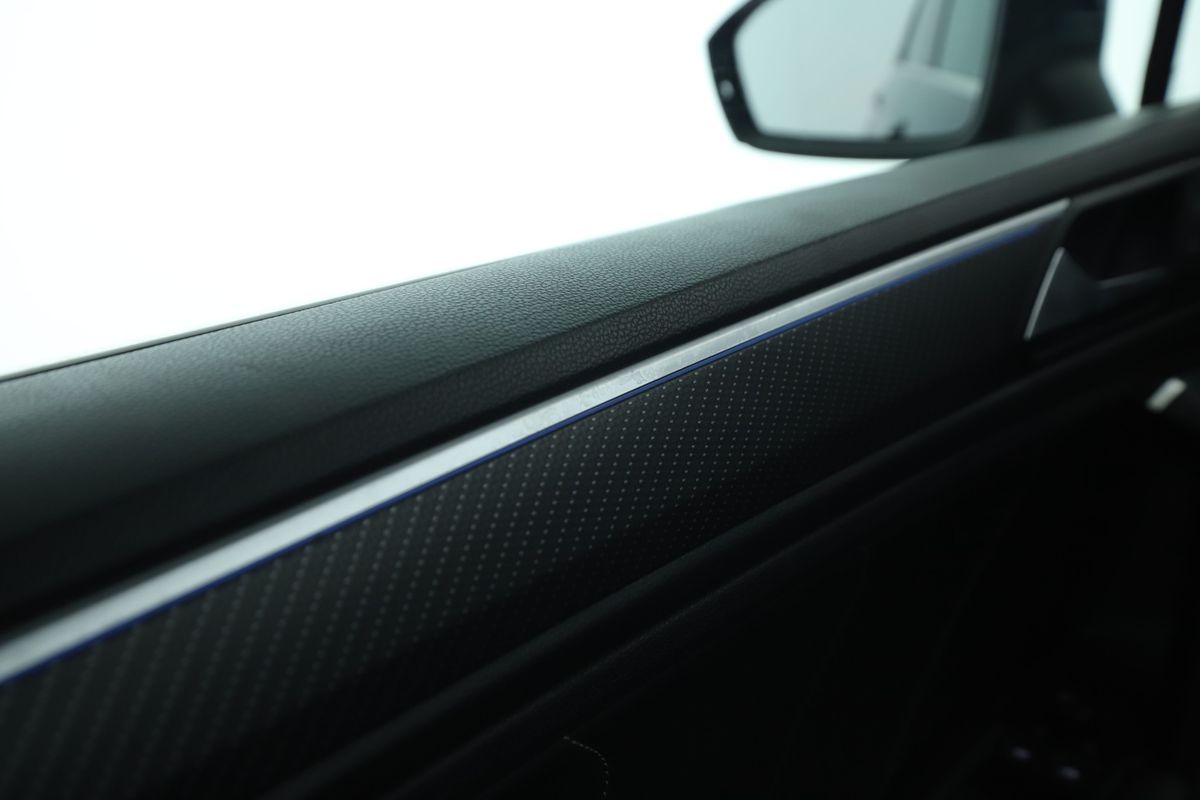 Volkswagen Tiguan 2022 — photo 34
