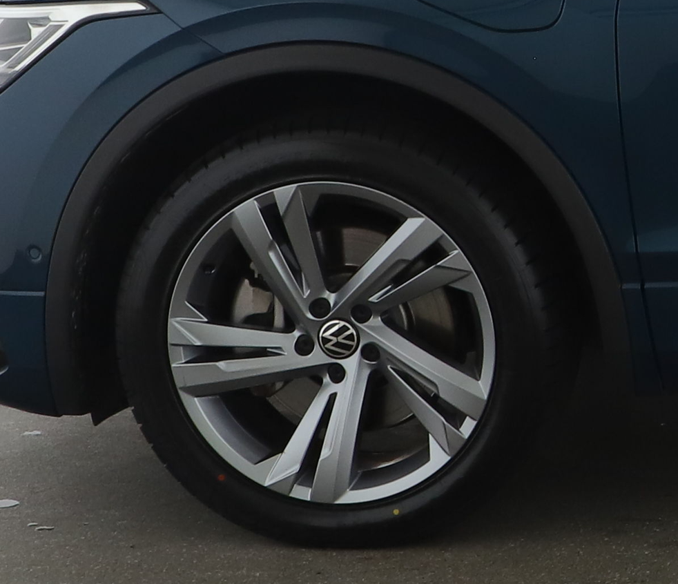 Volkswagen Tiguan 2022 — photo 4