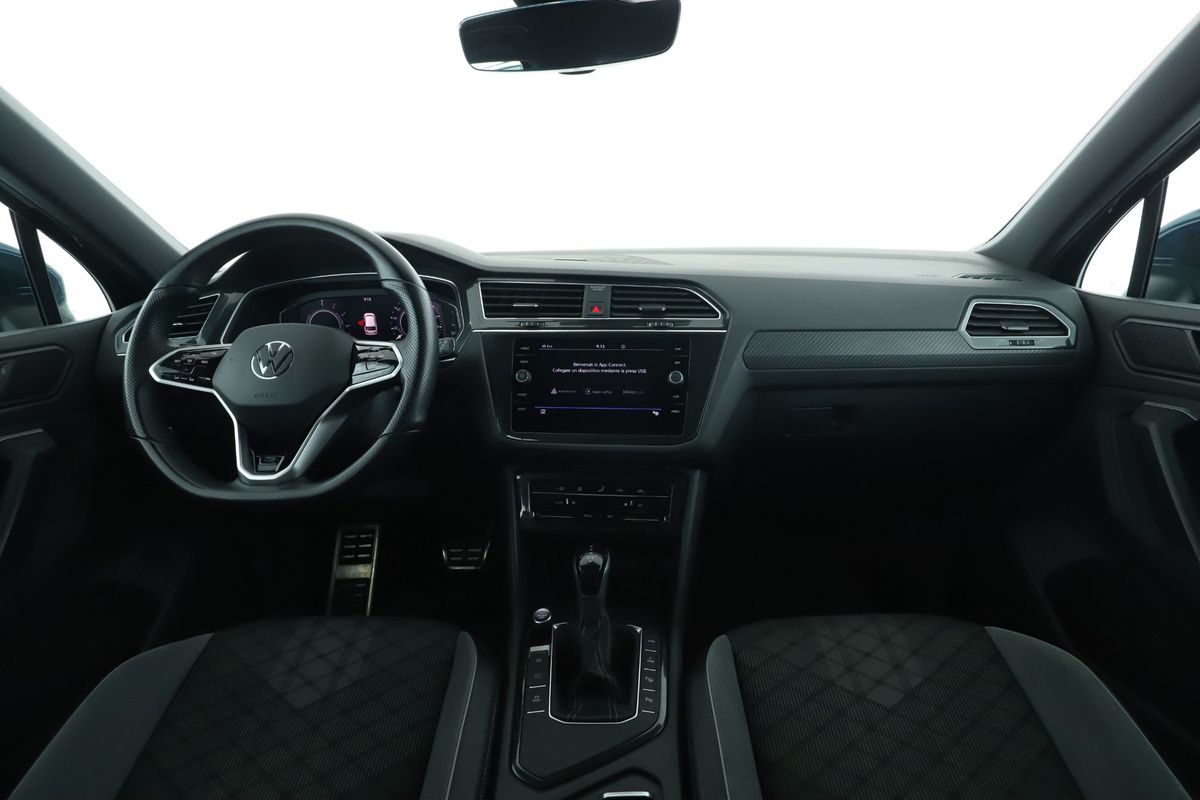 Volkswagen Tiguan 2022 — photo 18