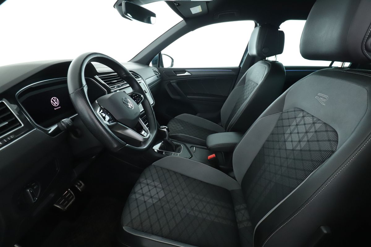 Volkswagen Tiguan 2022 — photo 17