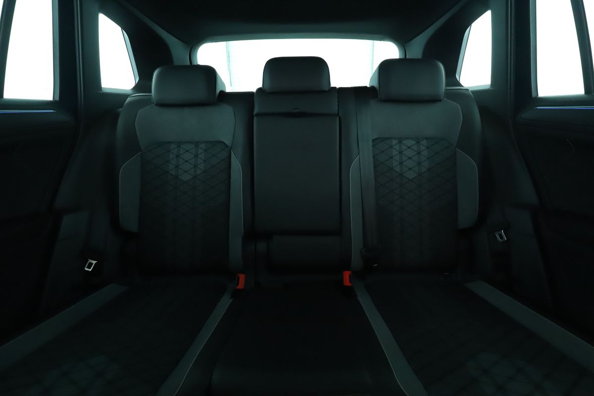 Volkswagen Tiguan 2022 — photo 30