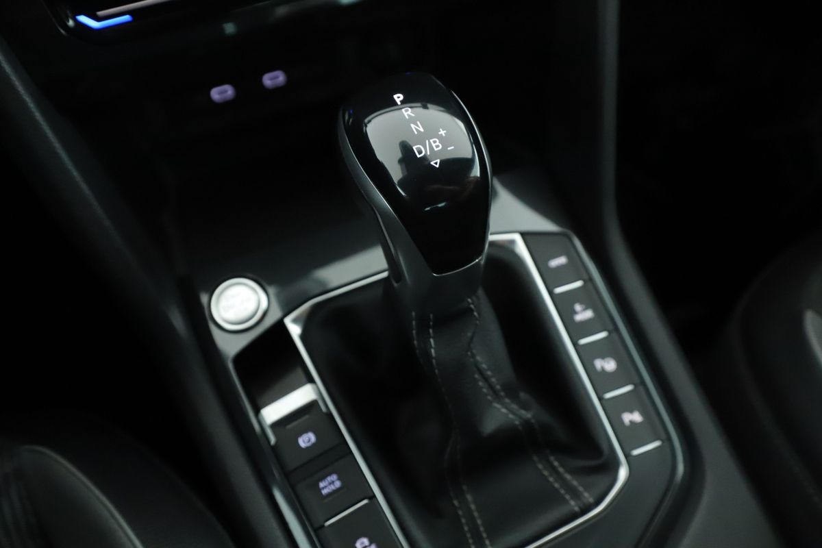 Volkswagen Tiguan 2022 — photo 22
