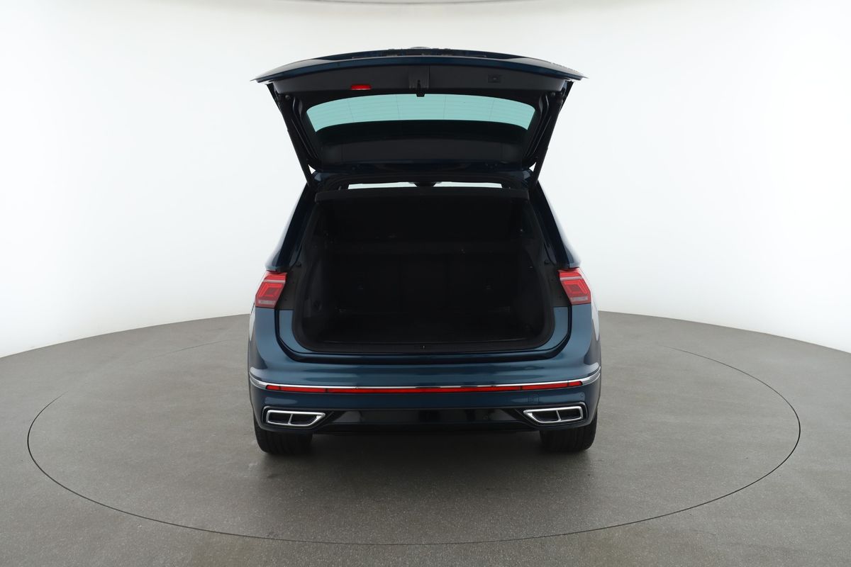 Volkswagen Tiguan 2022 — photo 24