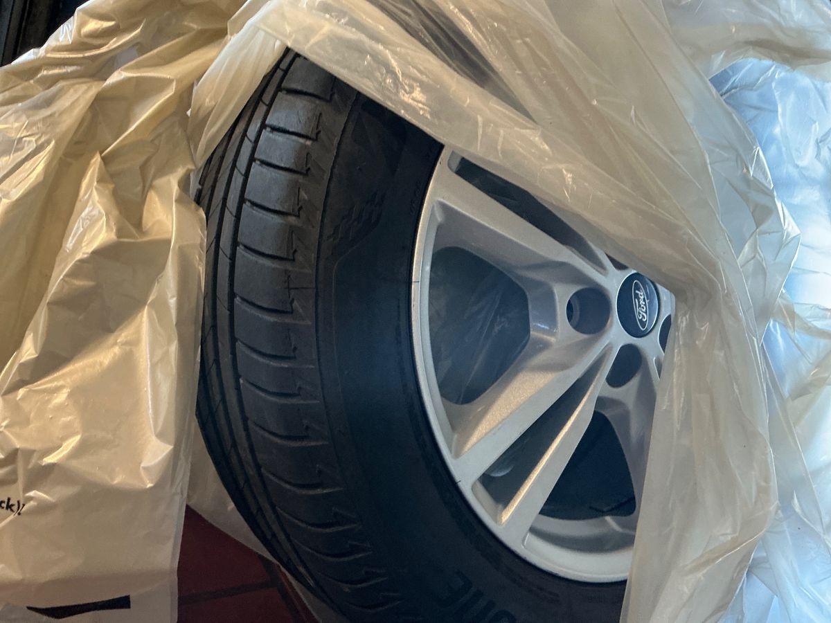 Ford Galaxy 2020 — photo 16