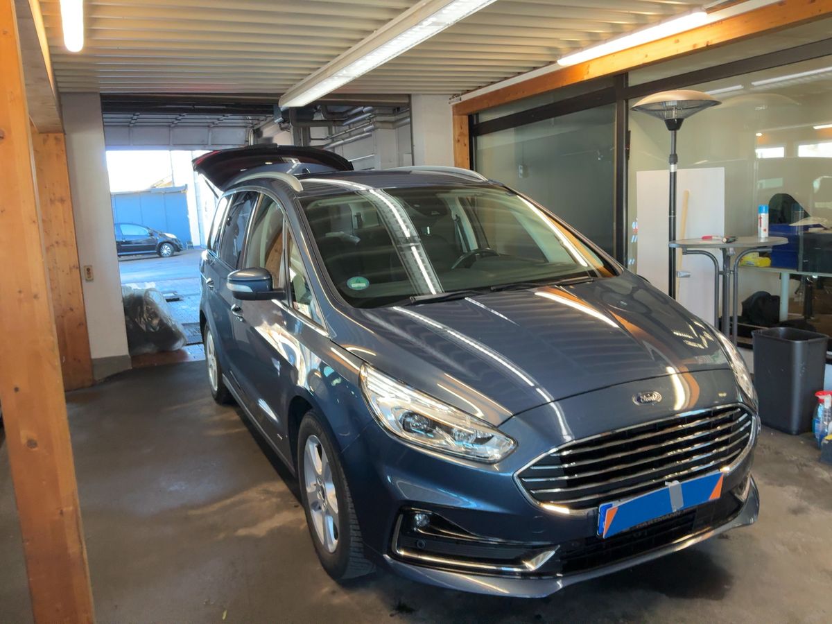 Ford Galaxy 2020 — photo 13