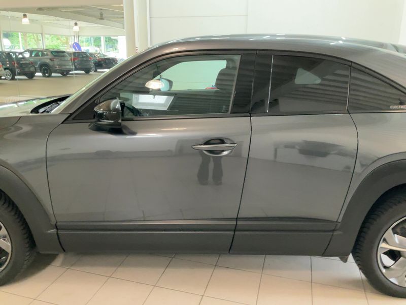 Mazda MX-30 electric drive 107 kW — zdjęcie 4
