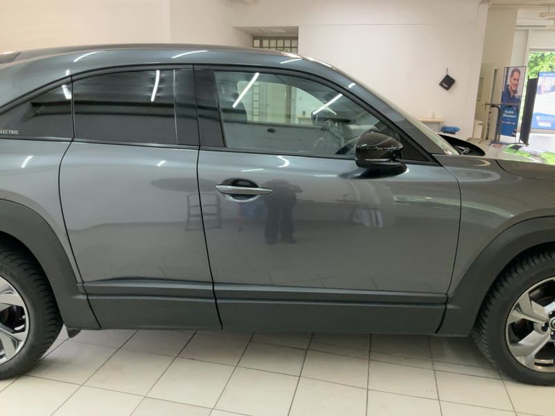 Mazda MX-30 electric drive 107 kW — zdjęcie 7