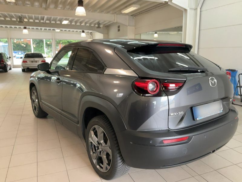 Mazda MX-30 electric drive 107 kW — zdjęcie 3
