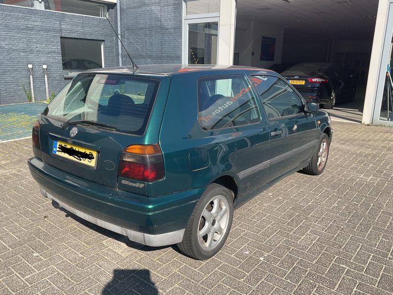 Volkswagen Golf III 1.6 CL — zdjęcie 2