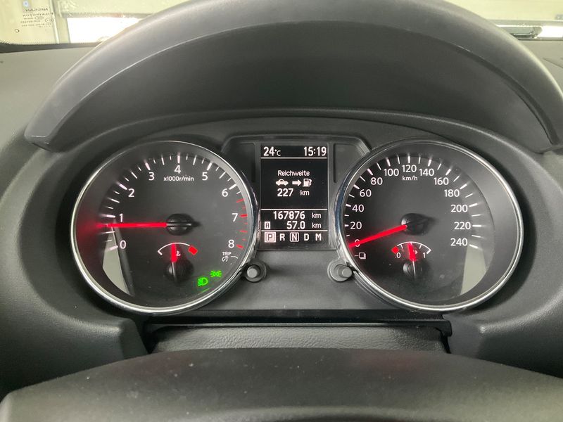 Nissan Qashqai+2 2.0 Tekna 4x4 — zdjęcie 13