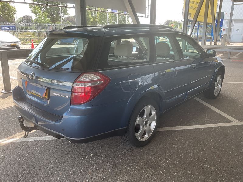 Subaru Legacy 2.5 Outback Active — zdjęcie 2