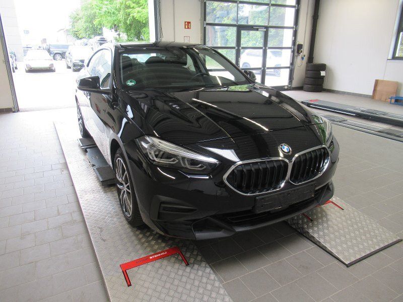 BMW 2er 218i Gran Coupe Advantage