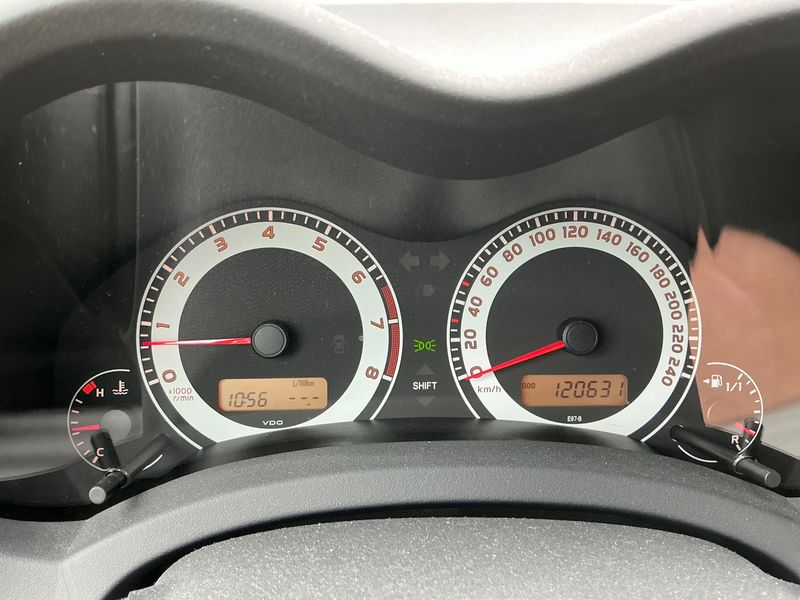 Toyota Auris 1.4 Basis — zdjęcie 4