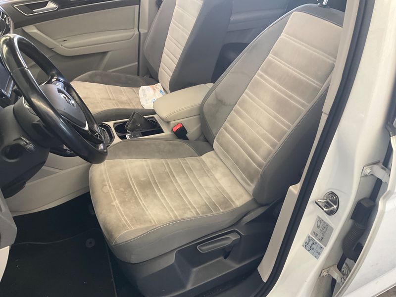Volkswagen Touran 2.0 TDI Highline BlueMotion Tech 2016 – снимка 38
