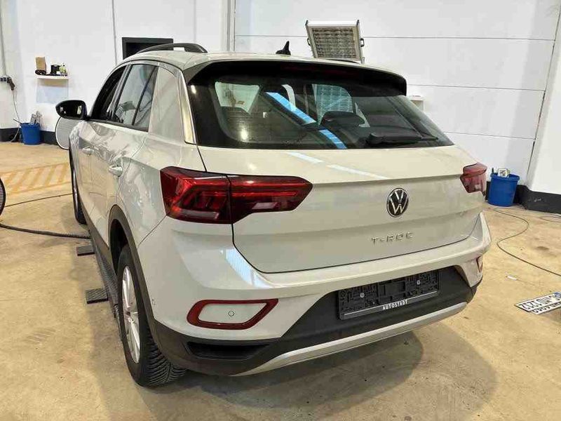 Volkswagen T-Roc 1.0 TSI Life — zdjęcie 3