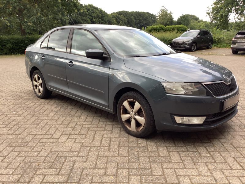 Skoda Rapid 1.4 TSI Ambition — zdjęcie 8