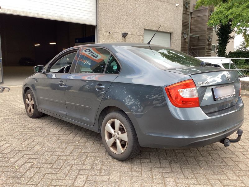 Skoda Rapid 1.4 TSI Ambition — zdjęcie 3